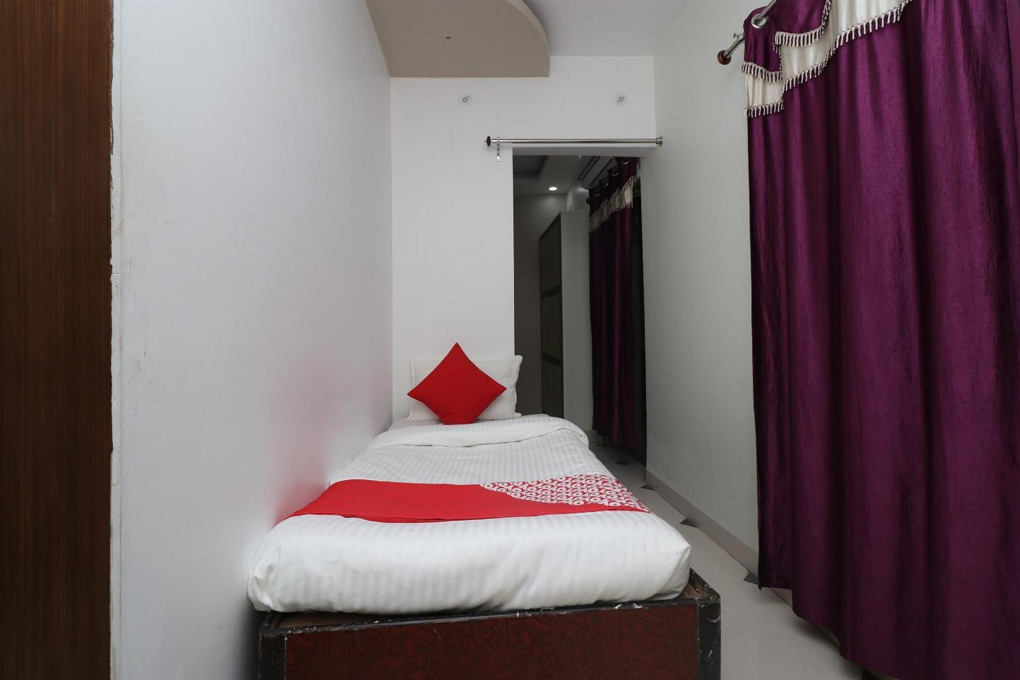 Hotel O Swastik Resort Colonelganj Exterior photo